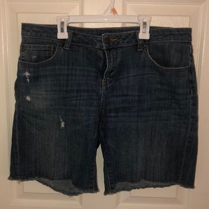 Cute Jennifer Lopez size 10 cut off jean shorts